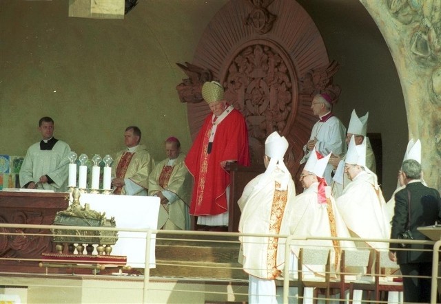 Msza odprawiona przez Jana Pawła II na sopockim hipodromie 5 czerwca 1999 r.