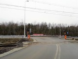 Nowe bariery energochłonne na przejeździe kolejowym we wsi Orła