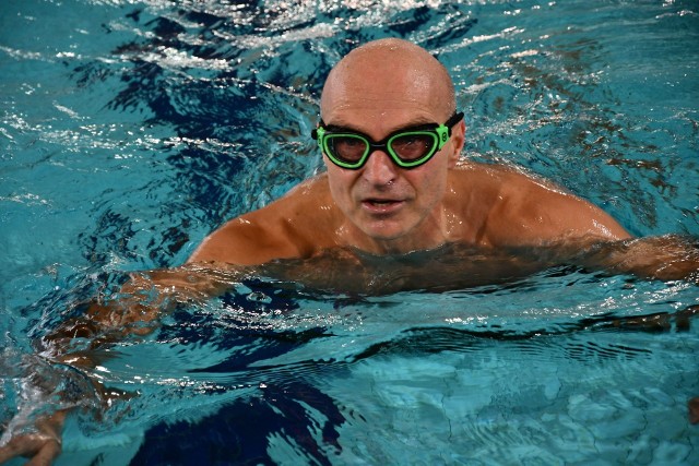 W maratonie pływackim wziął udział Cezary Ruszkowski, były piłkarz Korony Kielce, obecnie trener.