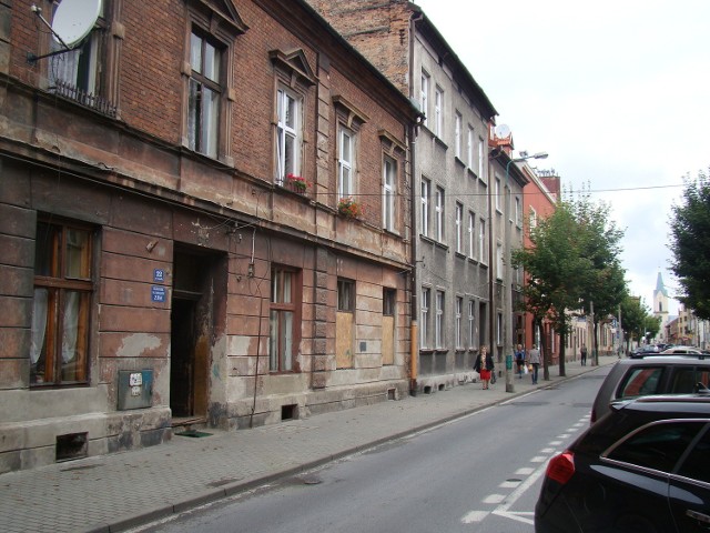 Budynek przy Jagiełły 22 znajduje się niespełna pół kilometra od Rynku w Oświęcimiu