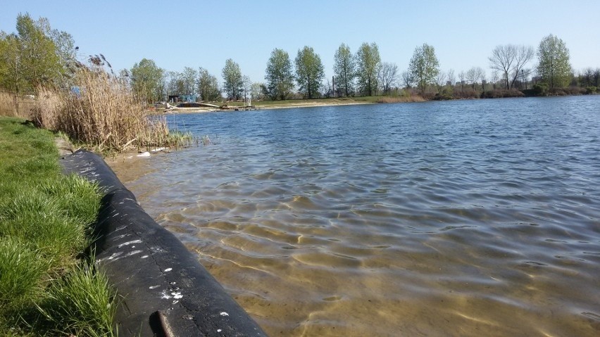 Zbiornik wodny Hubertus na granicy Mysłowic i Sosnowca