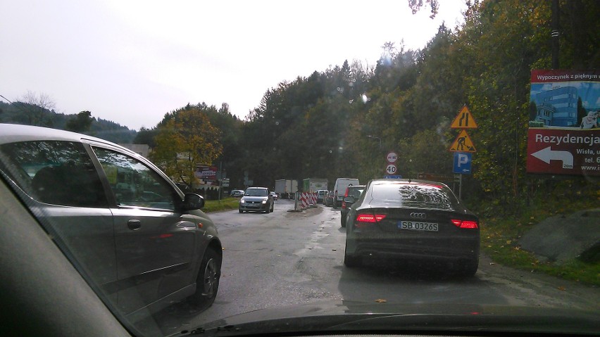 Na odcinku 250 metrów drogi z Ustronia do Wisły stałem prawie godzinę, ruch w Wiśle został wstrzymany