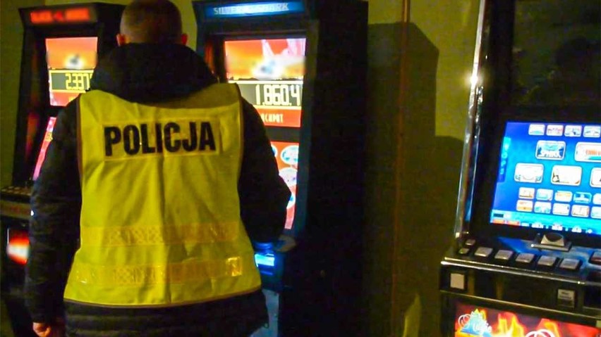 Policjanci zlikwidowali dwa nielegalne salony gier...