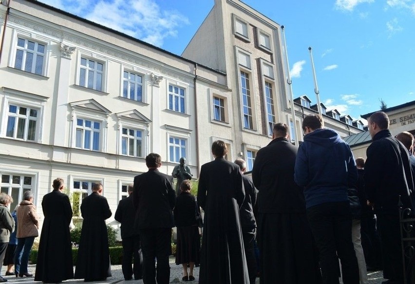 Tragedia w Wyższym Seminarium Duchownym w Łomży. Nie żyje kleryk pierwszego roku [AKTUALIZACJA] [20.05.2019]