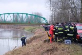 Na rzece Wisłok w Tryńczy trwają poszukiwania zaginionych nastolatek. Strażacy z Przemyśla używają sonaru