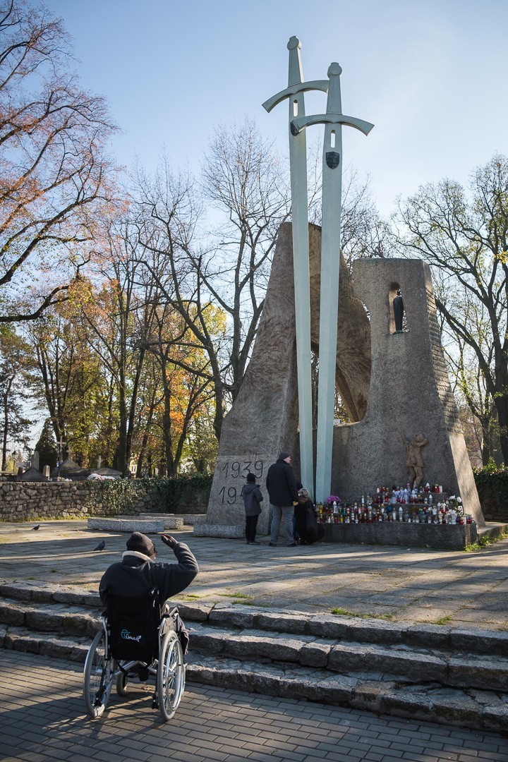 Wszystkich Świętych 2019. Stary Cmentarz w Tarnowie[ZDJĘCIA]