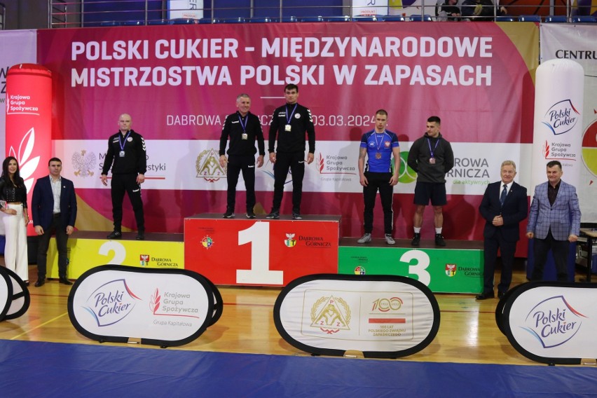 Olimpijczyk Radom zdobył sześć medali w rozegranych w Dąbrowie Górniczej zawodach mistrzostw Polski w stylu klasycznym