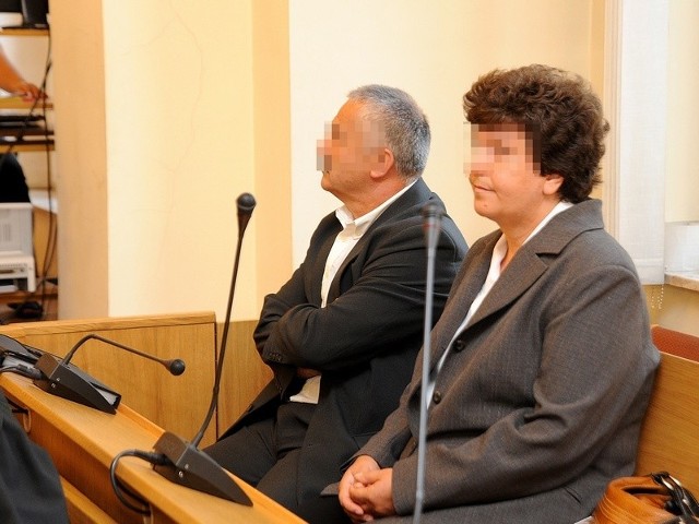 Krzysztof G. oraz  Barbara K. są oskarżeni o niedopełnienie obowiązków służbowych.