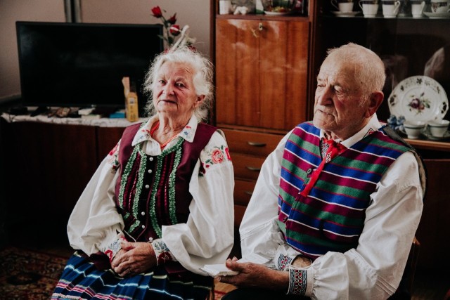 Danuta i Władysław Gawędowie to muzycy ludowi dobrze znani w powiecie szydłowieckim. Mieszkają w Wysokiej.