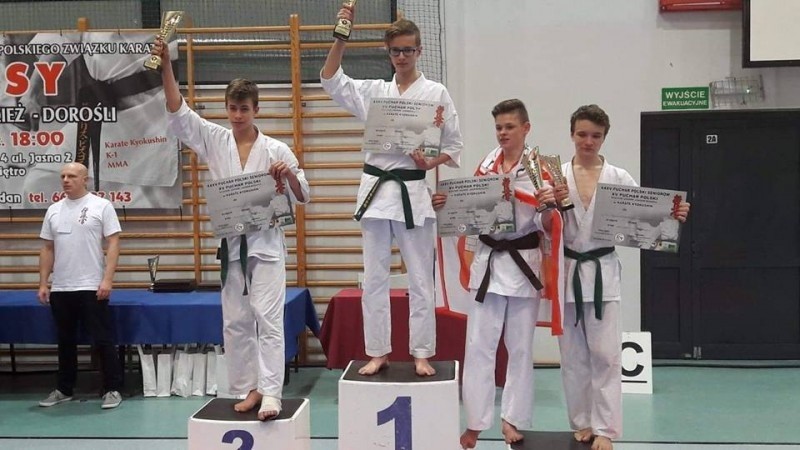 Ostrołęccy karatecy zdobyli siedem medali. Są najlepsi w Polsce [ZDJĘCIA]