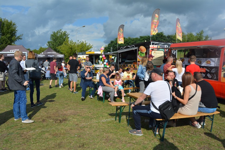 Ostrołęka. Festiwal Smaków Food Trucków. II Smaczny festiwal potrwa do 22.08.2021 r. Zobacz zdjęcia