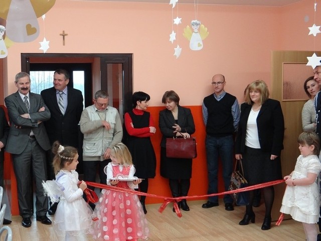 Przedszkole w Łowyniu powiększyło się o kolejne pomieszczenie. Powstała tam sala dla maluchów z trzeciego oddziału.