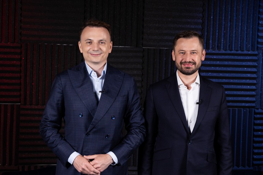 Łukasz Gibała (z lewej) i Aleksander Miszalski przed debatą...