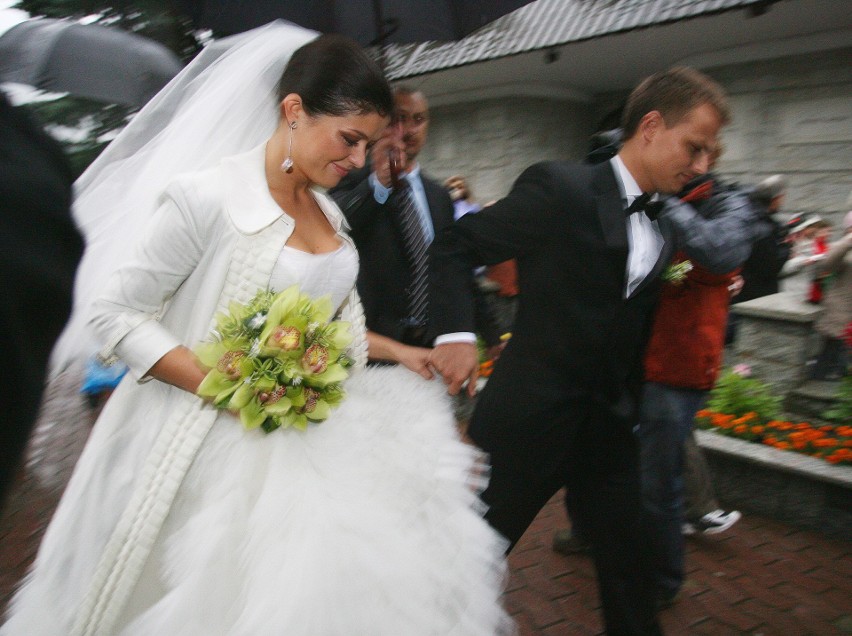 Tak wyglądał góralski ślub Katarzyny Cichopek i Marcina Hakiela! Dokładnie 15 lat temu powiedzieli sobie sakramentalne „tak” 