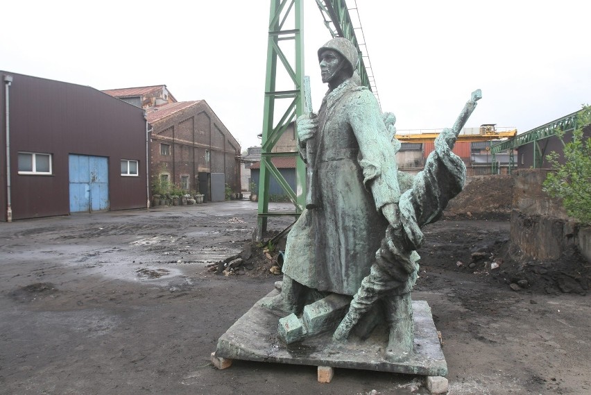 Pomnik Żołnierzy Radzieckich z Katowic odnalazł się w...