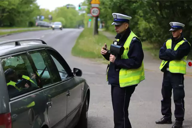 Mandat karny i naliczone punkty są dotkliwe dla kierujących ale najgorsze jest spowodowanie zagrożenia bezpieczeństwa w ruchu drogowym, zwłaszcza przyczynienie się do wypadku,