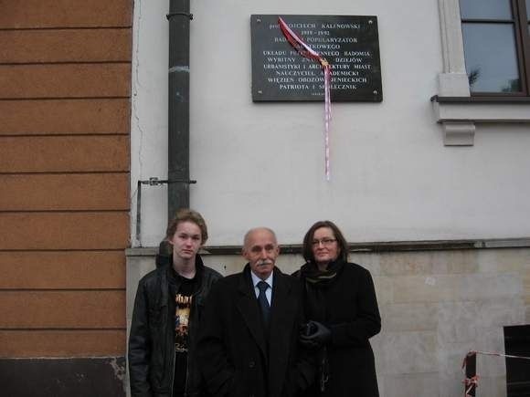 Tablcia upamiętniająca profesora Wojciecha Kalinowskiego wisi już także na gmachu Muzuem imienia Jacka Malczewskiego w Radomiu