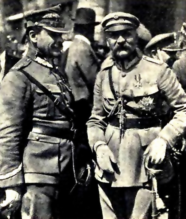 Generał Haller i marszałek Józef Piłsudski po zwycięskiej...