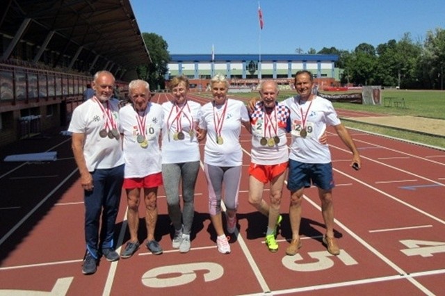 Sportowcy weterani ze Skarżyska, Bliżyna i Suchedniowa zaliczyli bardzo udany występ w Białymstoku