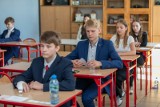 Egzamin ósmoklasisty język polski 2024 - co było? Takie zadania pojawiły się na egzaminie
