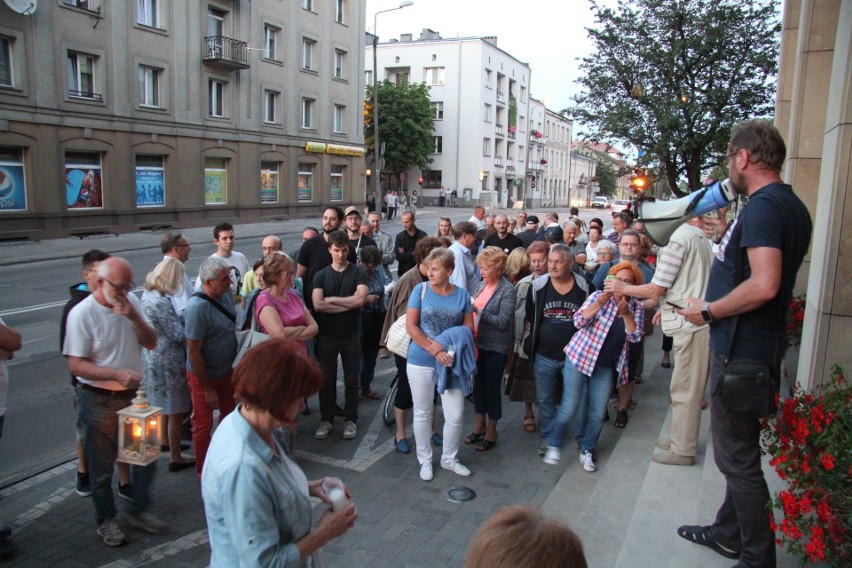 Protestowali przed Sądem Okręgowym w Kielcach