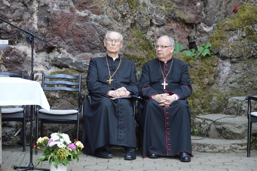 Członkowie „Oremusa” i tak zwanych margaretek -...