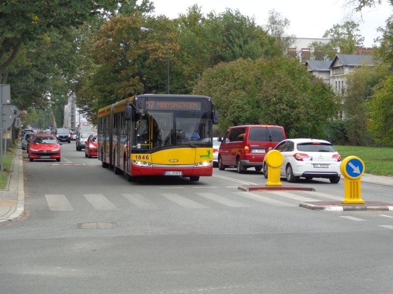 Wiele linii autobusowych i tramwajowych w piątek, sobotę i...