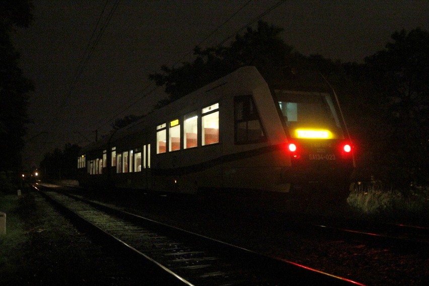 Wrocław: Wypadek na torach. Mężczyzna potrącony przez pociąg (ZDJĘCIA)