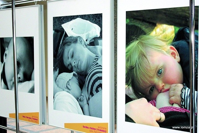 Niezwykła wystawa zdjęć ma przekonać młode mamy, że karmienie piersią jest korzystne dla ich dzieci