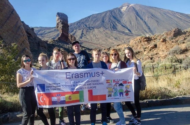 Grupa uczniów oraz nauczycieli Szkoły Podstawowej im. O. Kolberga w Ciechocinie wzięła udział w tygodniowym wyjeździe do Hiszpanii. To kolejny etap programu Erasmus +