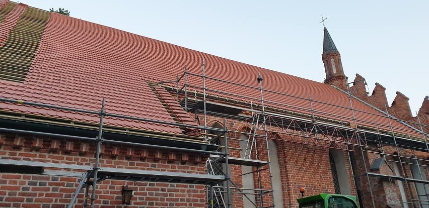 Remont dachu kościoła w Rypinie jest możliwy dzięki dotacji...