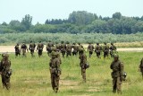 Poligon szkoleniowy „Zajezierze”. Ćwiczenia taktyczne żołnierzy z kompanii Dobrowolnej Zasadniczej Służby Wojskowej. Fotorelacja