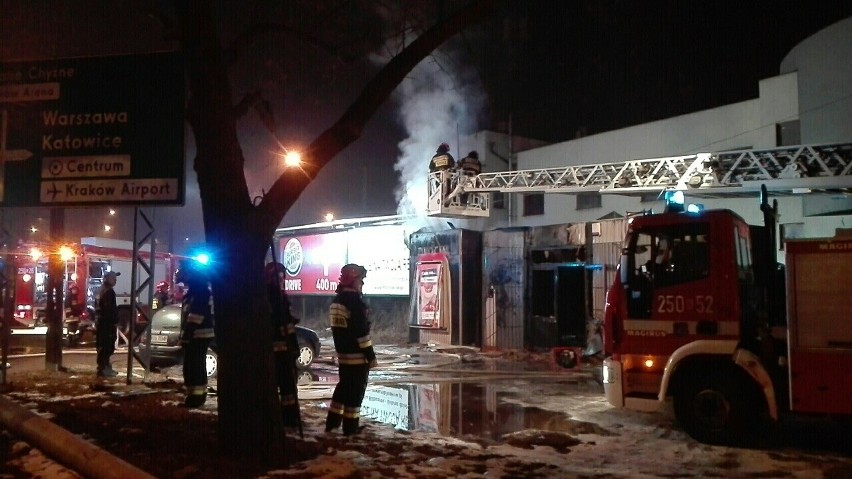 Akcja straży pożarnej przy Rondzie Czyżyńskim