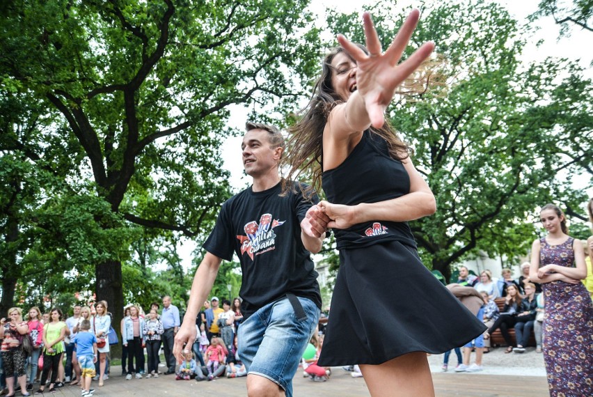 Pokaz taneczny na placu Litewskim w Lublinie (ZDJĘCIA, WIDEO)