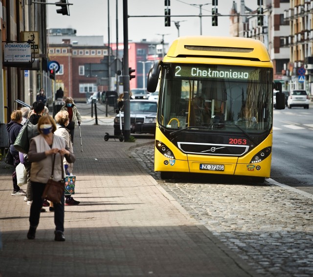 Od soboty, 10 października, Koszalin znajdzie się w strefie czerwonej. W autobusach komunikacji miejskiej obowiązywały będą bardziej rygorystyczne obostrzenia.