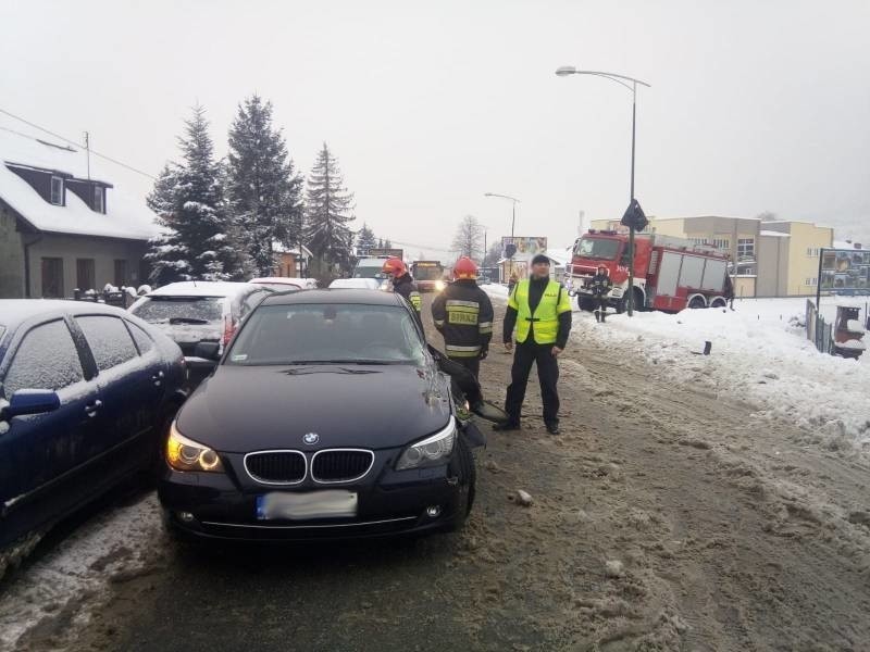 Nowy Sącz. Zderzenie samochodów na ul. Krakowskiej [ZDJĘCIA]