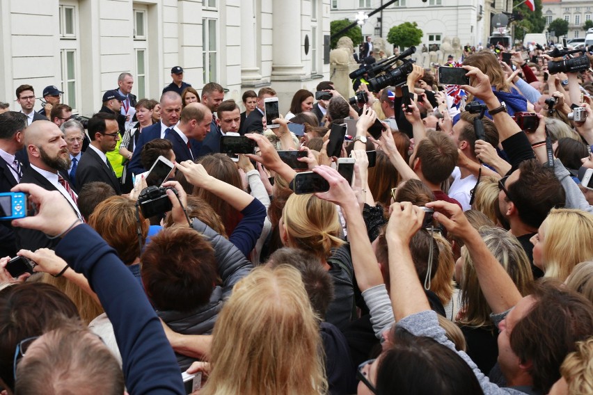 Książę William i Kate Middleton w Warszawie [ZDJĘCIA] Spotkanie z parą prezydencką i warszawiakami