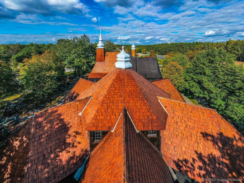 Kościół świętej Anny w Oleśnie - zdjęcia z drona.