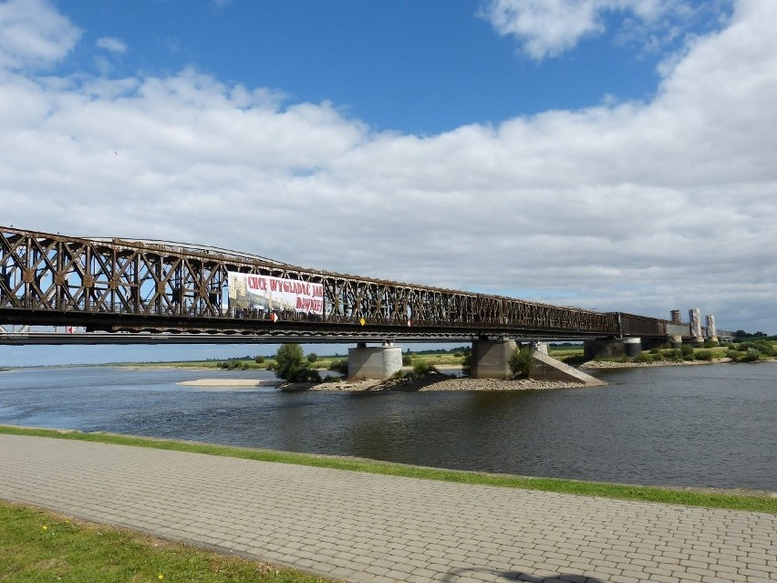 Rocznica wybuchu II wojny światowej w Tczewie. Co dalej z zabytkowym mostem na Wiśle?