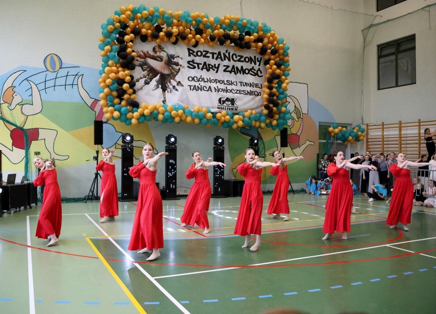 Wspaniały sukces tancerzy z Chełma. Zajęli aż 22 miejsca na podium w ogólnopolskim turnieju tańca nowoczesnego. Zobacz zdjęcia