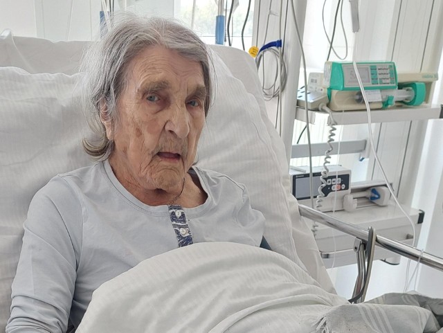 W Starachowicach lekarze przeprowadzili inwazyjny zabieg polegający na poszerzaniu zwężonych tętnic wieńcowych 105-letniej kobiecie