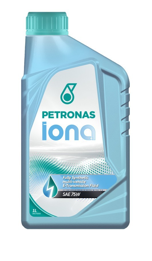 PETRONAS Lubricants International (PLI) wprowadza na rynek elektrycznych samochodów osobowych gamę płynów PETRONAS IONA, przeznaczonych do aut z takim właśnie napędem. Nowe produkty wpisują się w dotychczasowe działania marki, których celem jest ograniczenie emisji CO2 i zahamowanie zmian klimatu.Fot. Petronas