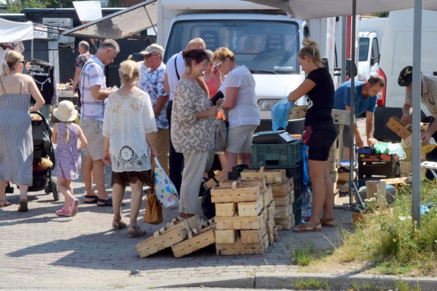 Jakie ceny owoców i warzyw na targowisku w Końskich? Sprawdź...