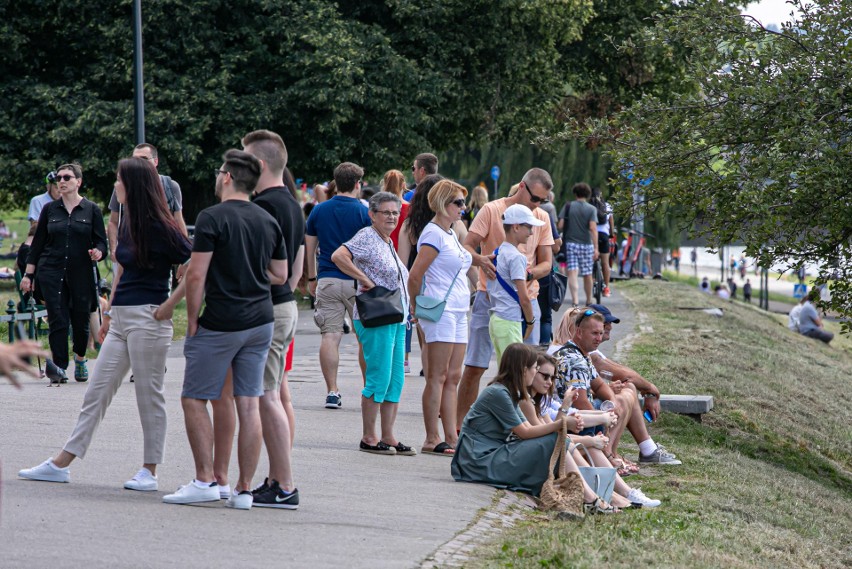 Kraków. Bulwary wiślane pełne krakowian i turystów [ZDJĘCIA]