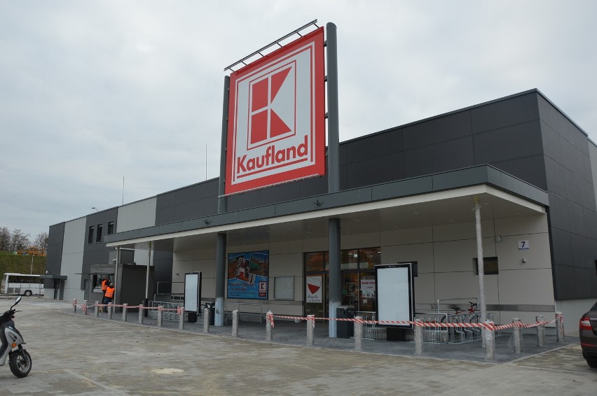 Kaufland między Sieradzką, Borowską i Ślężną już prawie...