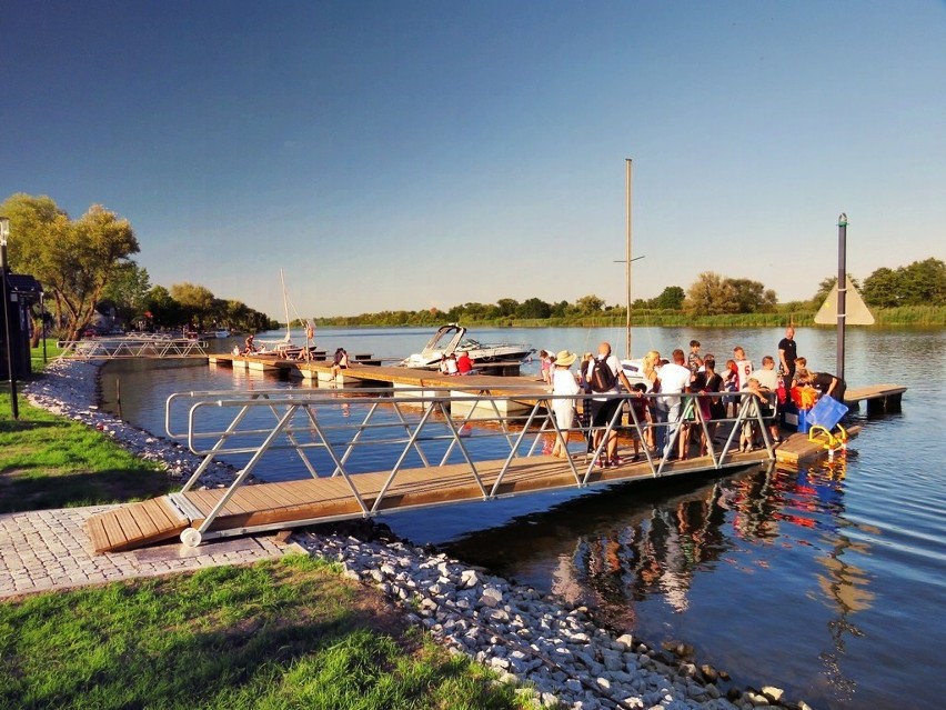 Jest nowy bulwar i przystań nad Odrą. To niedaleko Szczecina [ZDJĘCIA, FILM]