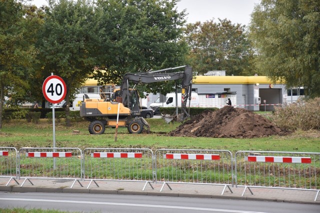 Stan prac na przebudowie skrzyżowania Piłsudskiego i Wkrzańskiej  w Policach 25.10.2022