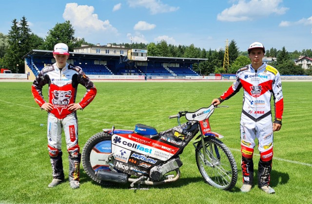 Miłosz Grygolec (po lewej) i Patryk Nater liczą, że jeszcze w tym roku wyjadą na tor na nowych motocyklach