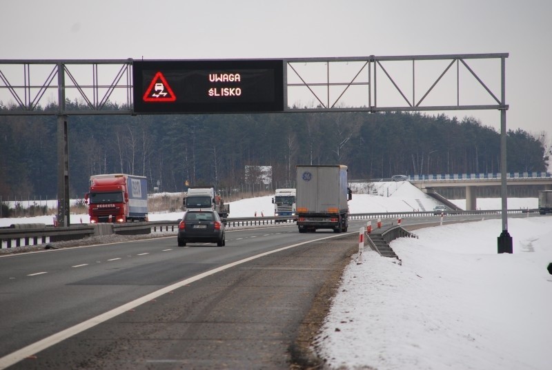 Inteligentny, elektroniczny system zarządzania ruchem...