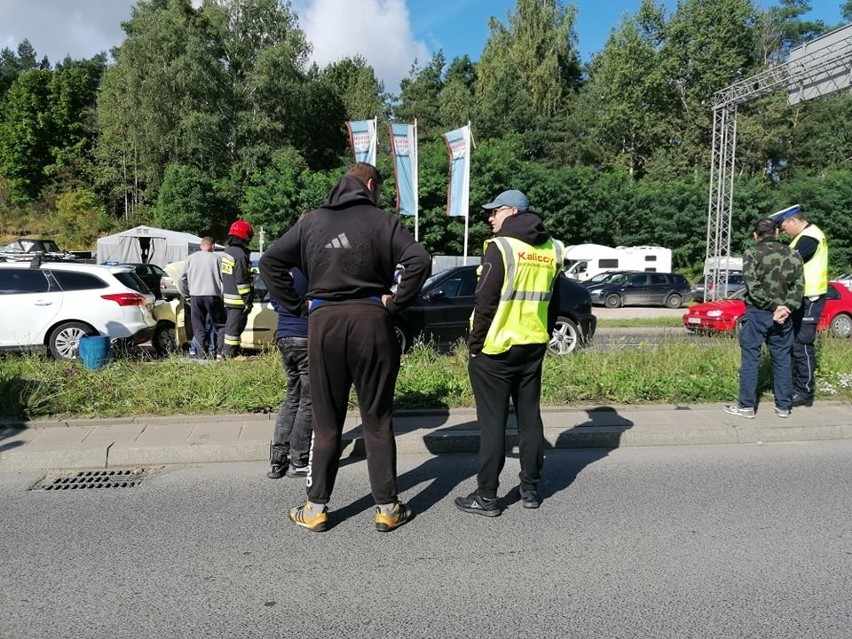 Białystok. Wypadek na DK 8 na wlocie do Białegostoku. Niedaleko Ronda Putry zderzyły się cztery auta. Utrudnienia w ruchu [ZDJĘCIA]